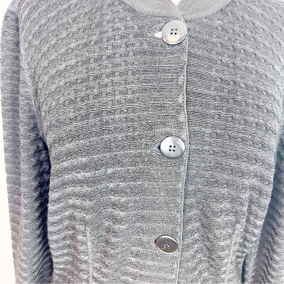 ARMANI COLLEZIONI BLACK KNIT BUTTON FRONT BELL SLEEVE CARDIGAN SWEATER SZ 6 - Picture 2 of 8